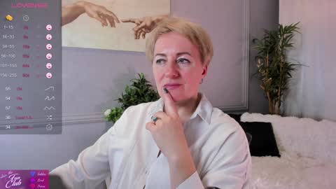 Snapshot of nika_smit chatting on January 26, 11:17 am Nika online show from January 26, 11:17 am