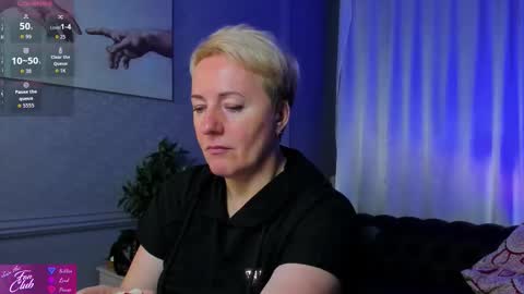 Snapshot of nika_smit chatting on September 18, 5:22 am Nika online show from September 18, 5:22 am