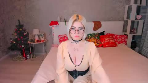 Snapshot of nikarocks chatting on January 15, 6:29 pm nikarocks online show from January 15, 6:29 pm