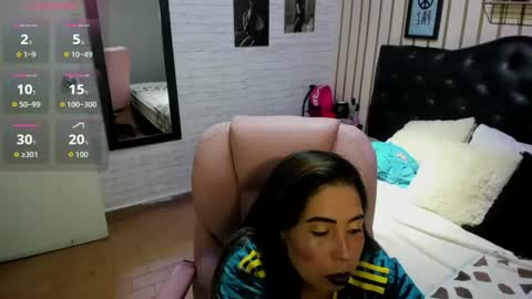 Nikki  online show from June 24, 2:07 am