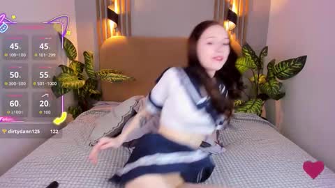 Snapshot of nikkimiltons chatting on September 28, 1:31 pm Nikki online show from September 28, 1:31 pm