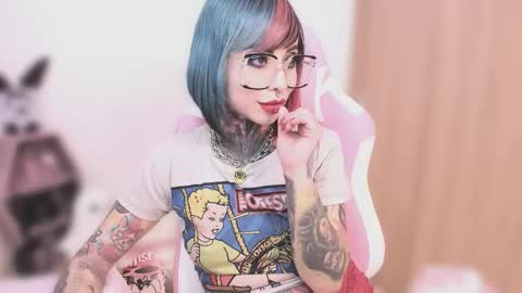 Snapshot of nikkiramone chatting on October 20, 10:04 pm Nikki Ramone online show from October 20, 10:04 pm