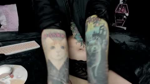 Snapshot of nikkiramone chatting on February 15, 8:11 am Nikki Ramone online show from February 15, 8:11 am