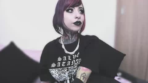 Snapshot of nikkiramone chatting on September 11, 1:34 pm Nikki Ramone online show from September 11, 1:34 pm