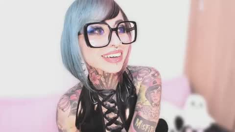 Snapshot of nikkiramone chatting on October 4, 12:08 am Nikki Ramone online show from October 4, 12:08 am