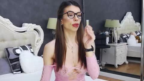 Nikky online show from March 15, 8:29 am