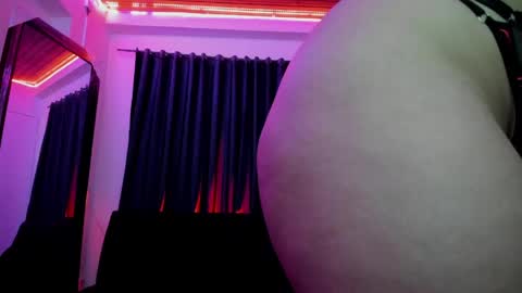   online show from April 29, 10:53 am