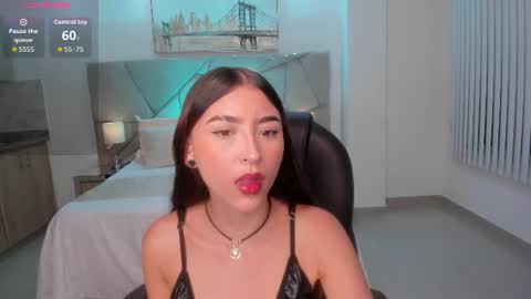 nikky_sweett_ online show from June 28, 5:14 am