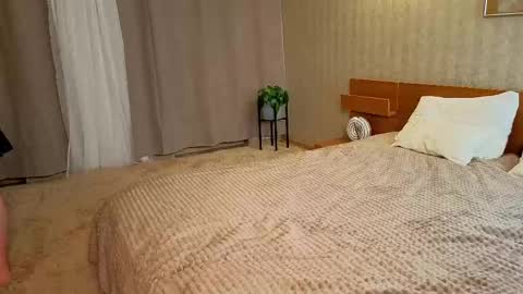 nikky online show from February 10, 8:06 am