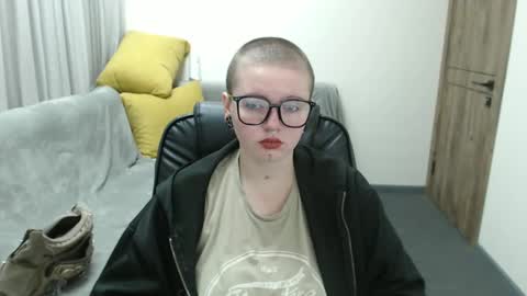 Snapshot of nikkysnow chatting on September 22, 8:29 am nikkysnow online show from September 22, 8:29 am