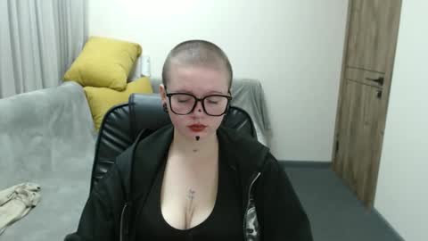 Snapshot of nikkysnow chatting on September 21, 8:18 am nikkysnow online show from September 21, 8:18 am