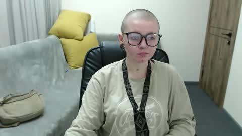 Snapshot of nikkysnow chatting on September 10, 8:37 am nikkysnow online show from September 10, 8:37 am