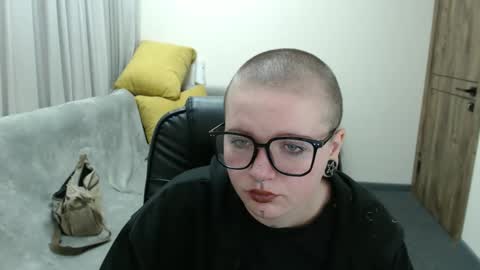 Snapshot of nikkysnow chatting on September 17, 8:07 am nikkysnow online show from September 17, 8:07 am