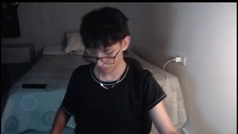 Snapshot of niklaus_wolf chatting on September 10, 3:29 am niklaus_wolf online show from September 10, 3:29 am