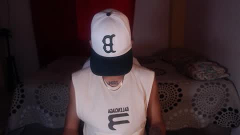 niklaus_wolf online show from November 12, 8:11 pm