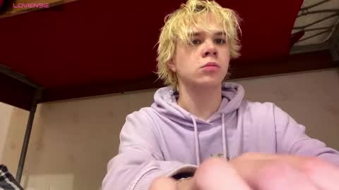 nikolasbucks online show from December 13, 9:10 pm