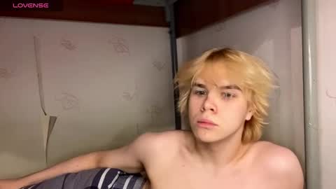 nikolasbucks online show from January 13, 9:00 pm