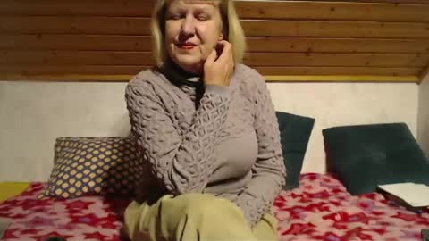 Nikole1 online show from October 18, 5:17 pm