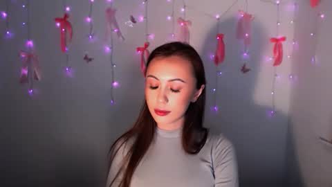 nikonara_ online show from December 18, 2:45 pm