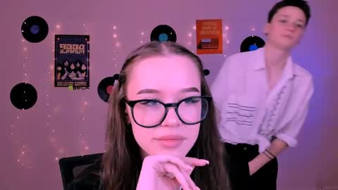 nila_eclipse online show from April 6, 7:42 am