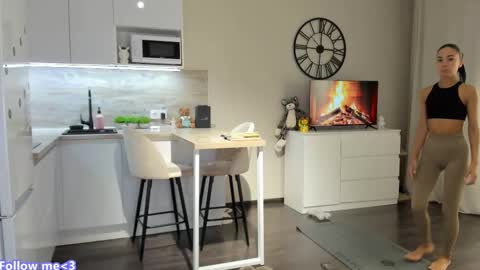 Bella online show from September 20, 6:11 pm