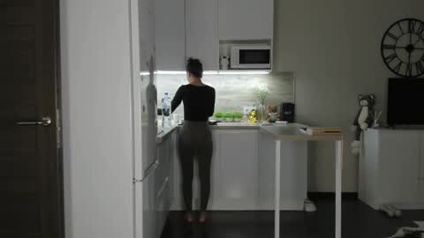 Bella online show from February 13, 2:53 pm