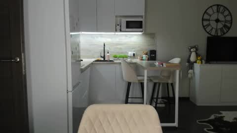 Bella online show from November 21, 5:38 am