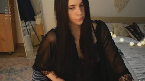 Jennet online show from December 20, 8:05 pm