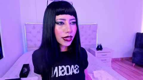 Nina Fox  online show from May 15, 10:50 pm
