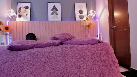nina_ford_ online show from June 30, 2:55 am