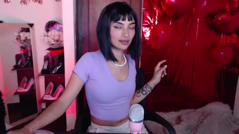 Snapshot of nina_paige chatting on February 20, 4:50 am nina online show from February 20, 4:50 am