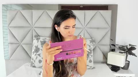 Snapshot of nina_pons chatting on October 15, 8:31 pm Nina online show from October 15, 8:31 pm