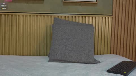 NINA online show from December 15, 12:34 pm