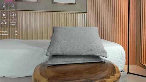 NINA online show from December 1, 1:53 pm