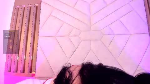 ninabloom_ online show from July 24, 3:09 pm