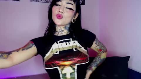  Heyyy guys Im Ninas crazy  online show from April 10, 3:39 pm