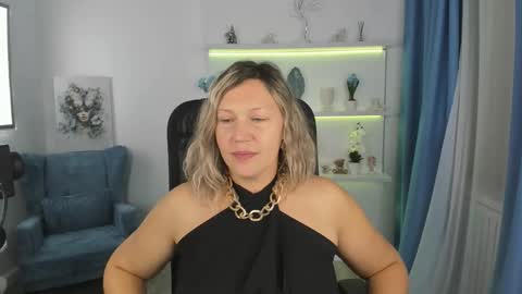 Snapshot of ninastarle chatting on September 17, 4:27 am ninastarle online show from September 17, 4:27 am