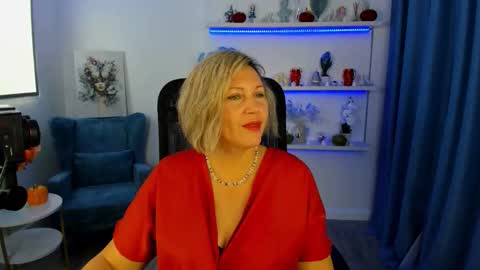 Snapshot of ninastarle chatting on October 19, 6:18 am ninastarle online show from October 19, 6:18 am