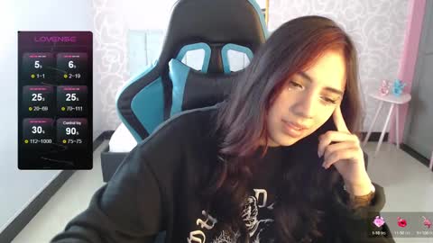 Snapshot of ninfa_ch chatting on December 23, 3:00 pm Ninfa online show from December 23, 3:00 pm
