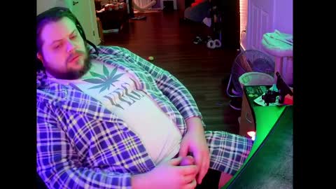 HungStepSon online show from April 4, 11:17 am