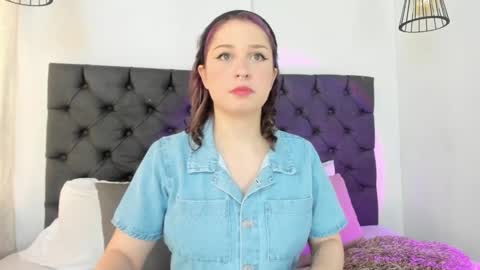 evaaaaaa online show from February 9, 1:14 pm