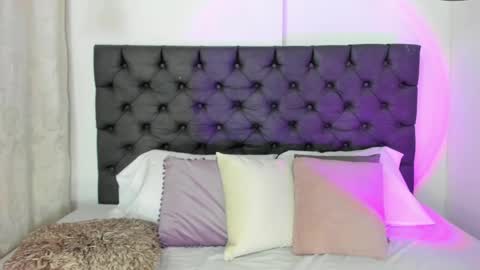 evaaaaaa online show from January 14, 11:20 am