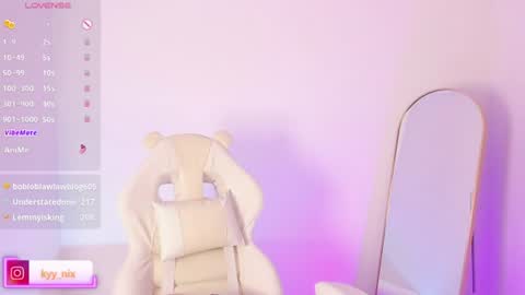 Nicki  online show from June 25, 5:12 am