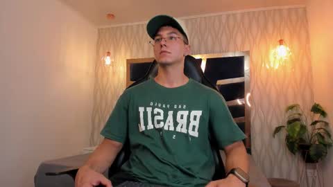 Noah online show from March 16, 5:28 pm