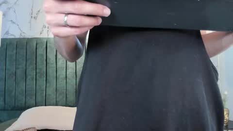 noah_dupont_ online show from October 19, 8:02 pm