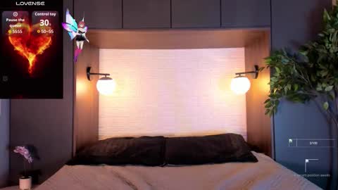 noah_dupont_ online show from November 17, 11:57 am