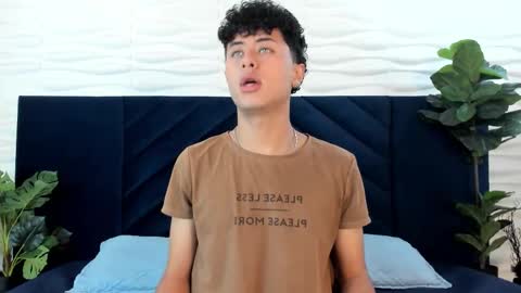 noah_dupont_ online show from November 26, 11:40 am