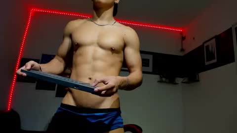 noah_flynn1 online show from October 24, 6:03 am