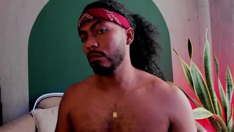 Noah online show from February 3, 10:11 pm