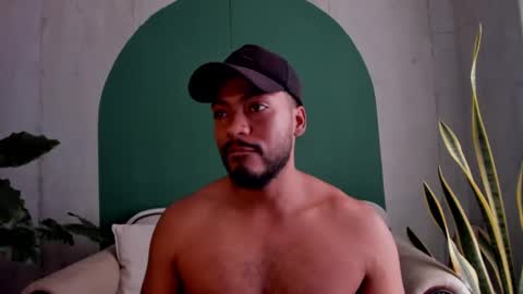 Noah online show from November 15, 5:36 pm